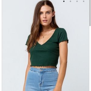 BOZZOLO Surplice Lettuce Edge Dark Green Womens Crop Tee
